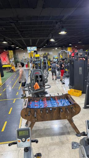 باشگاه بدنسازی انیکس