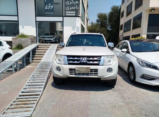 عکس نمایشگاه اتومبیل ناصری 