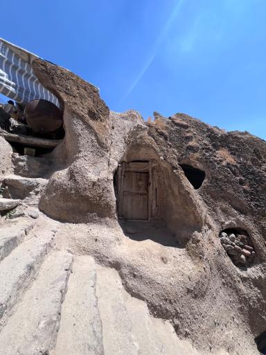 عکس دهکده صخره ای حیله ور
