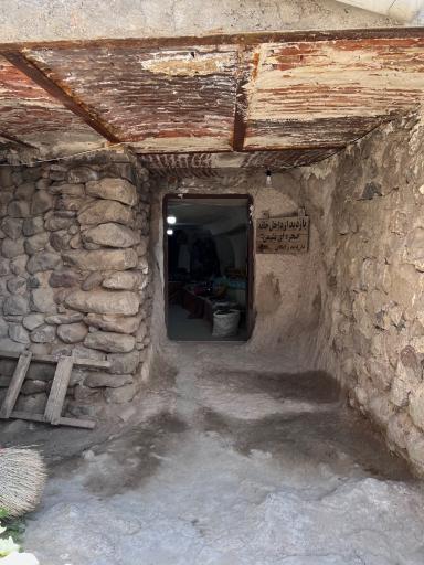 عکس دهکده صخره ای حیله ور
