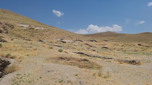 عکس دهکده صخره ای حیله ور