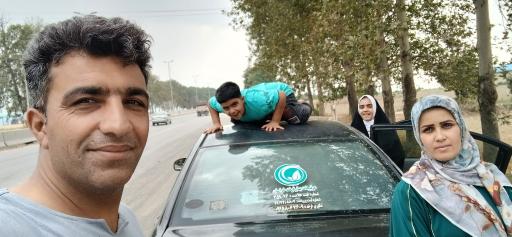 عکس کارگاه گلاب گیری بهار