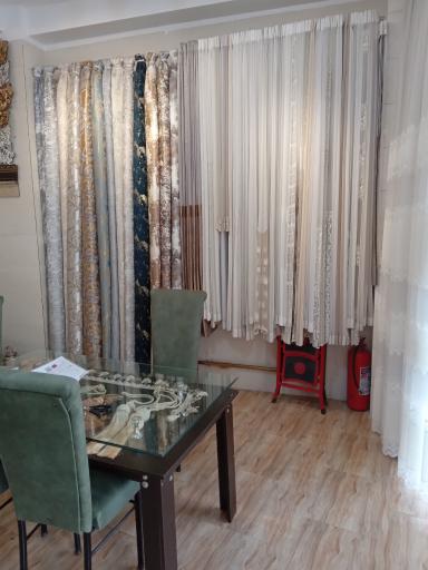 عکس فروشگاه پرده هیراد