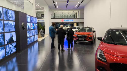 عکس نمایشگاه سوزوکی راساموتور خاورمیانه