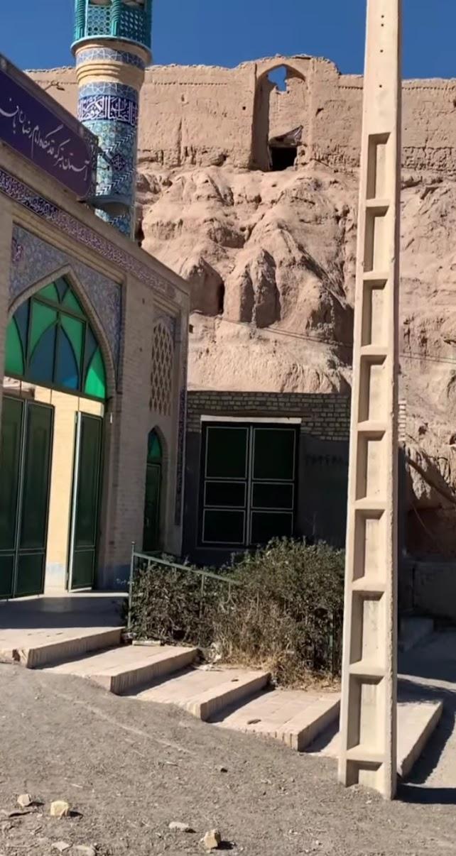 عکس قلعه رستم بافران