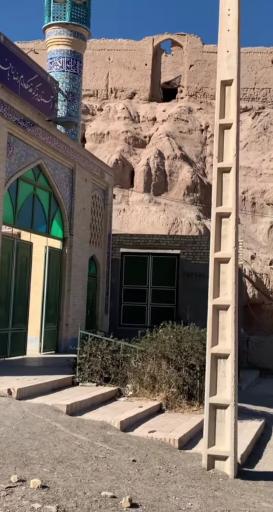 عکس قلعه رستم بافران