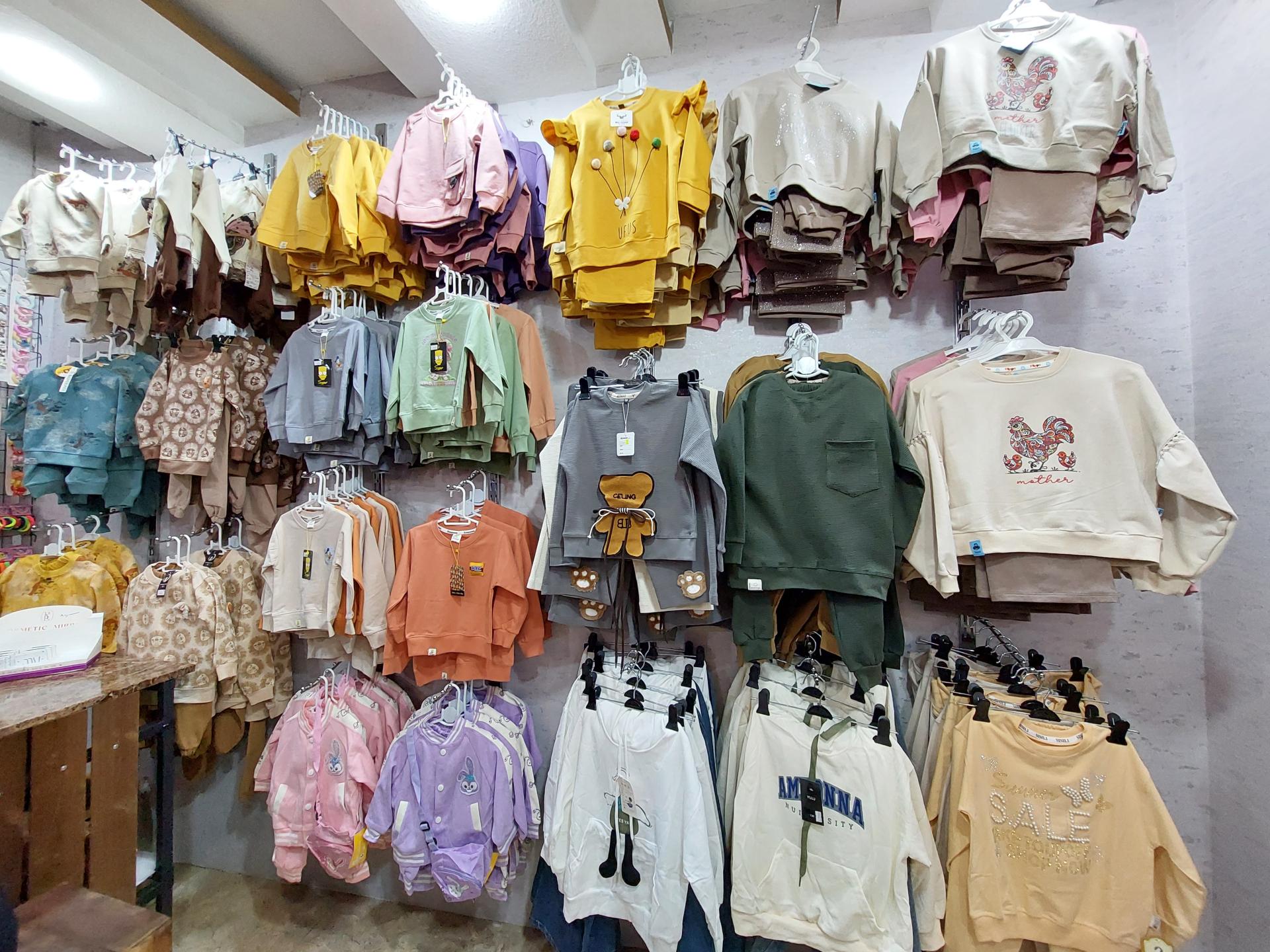 عکس پوشاک ماه‌گل