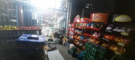 عکس سوپر مارکت لاله
