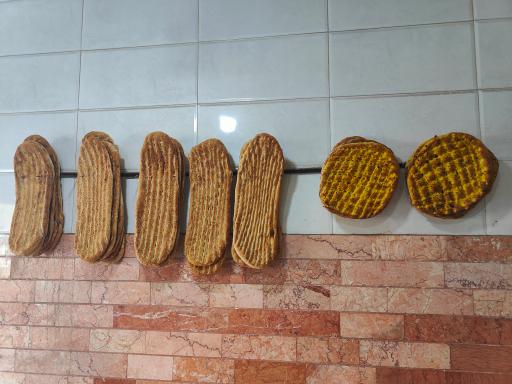 عکس نان بربری روغنی استقلال 