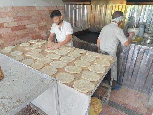 عکس نان بربری روغنی استقلال 