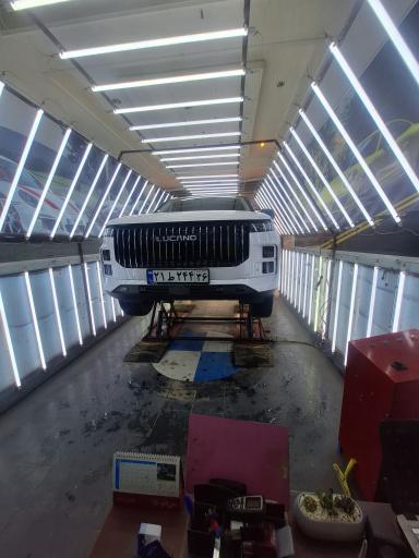 عکس تشخیص رنگ و فنی مهندس یکتایی