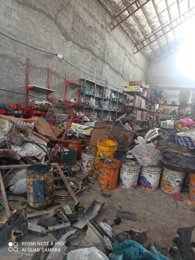 عکس فروشگاه و تعمیرگاه موتورسیکلت شهر مزایده