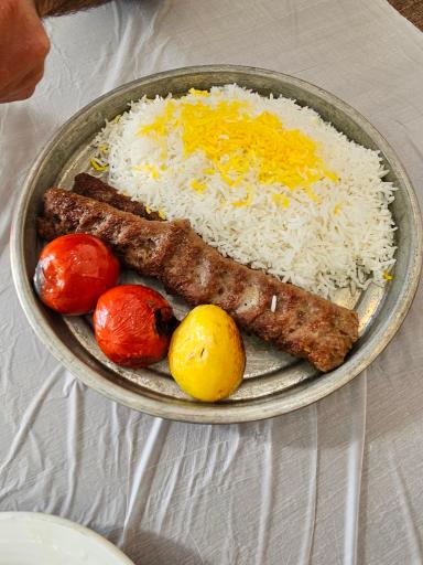 عکس رستوران بره سفید