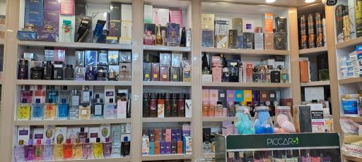 عکس گالری لوازم آرایشی رضا