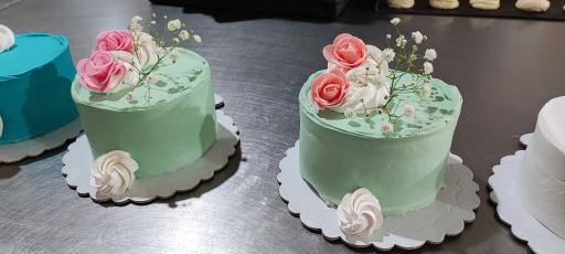 عکس قنادی شیرینی عسل 