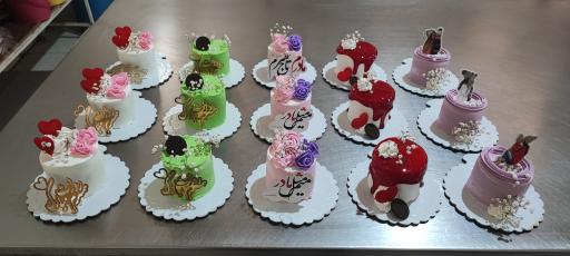 عکس قنادی شیرینی عسل 