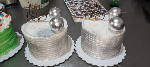 عکس قنادی شیرینی عسل 