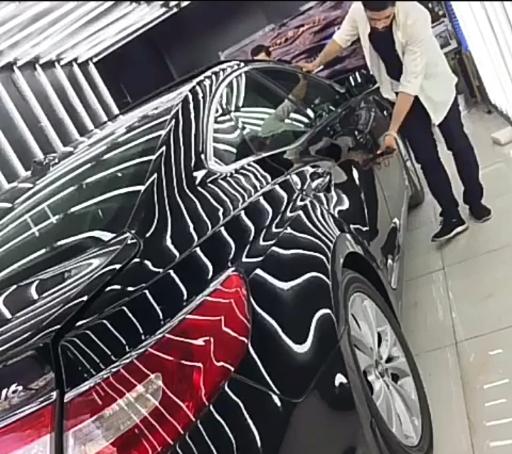 عکس کارشناسی و تشخیص رنگ خودرو علی موتمنی