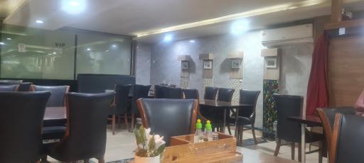 عکس رستوران بره سفید