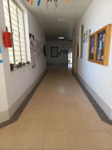 عکس دبستان غیردولتی امیرکبیر