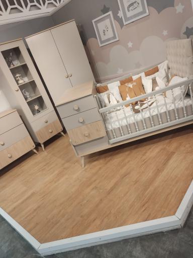 فروشگاه تخت خواب اپادانا