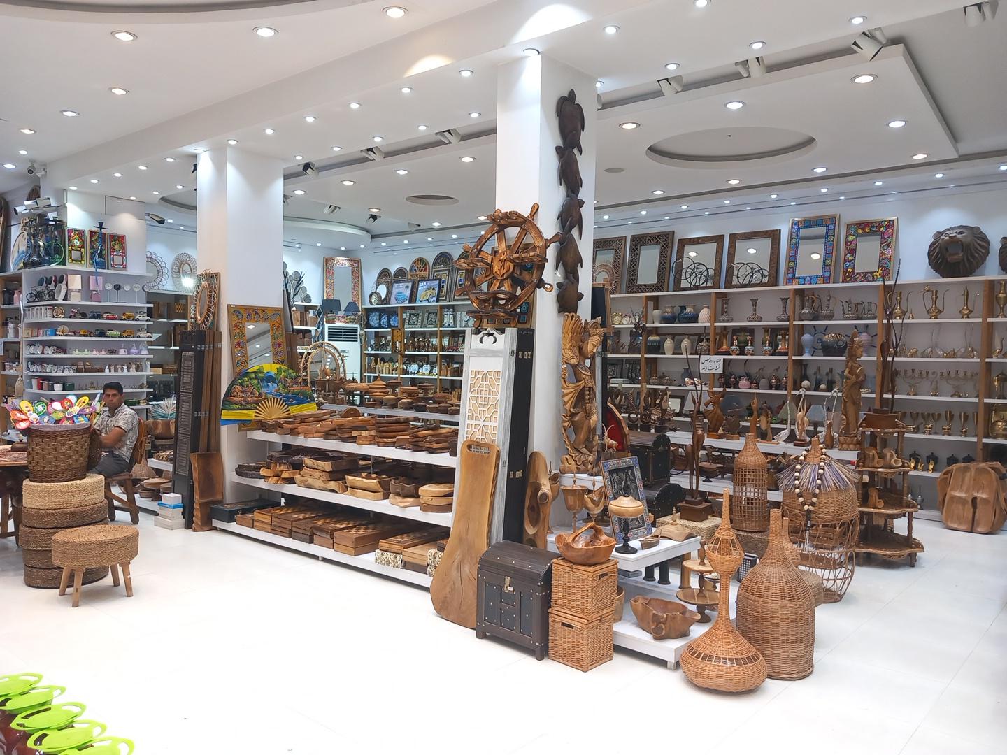 عکس فروشگاه سوغات و صنایع دستی صفری