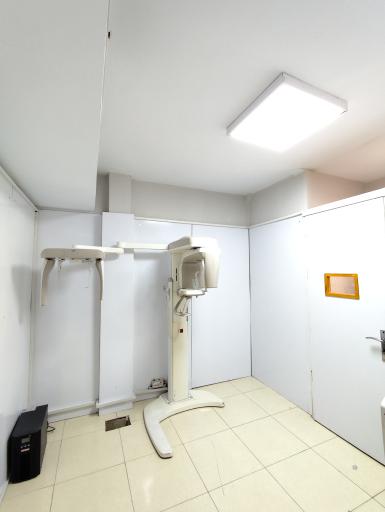 عکس کلینیک تخصصی رادیولوژی و سونوگرافی دکتر معصومی