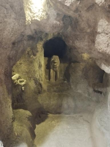 عکس آرامگاه خواجوی کرمانی