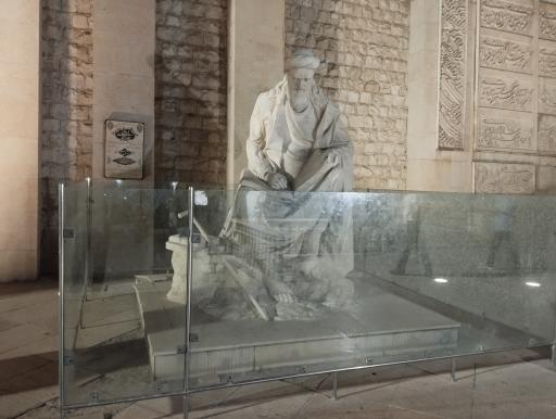 عکس آرامگاه خواجوی کرمانی