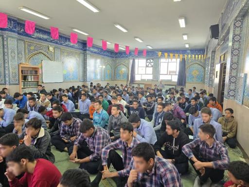 عکس دبیرستان پسرانه شاهد نیلی پور 