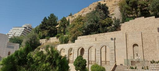 عکس آرامگاه خواجوی کرمانی