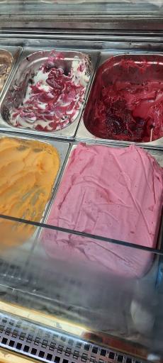 عکس آبمیوه و بستنی امید