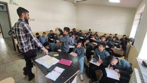 دبیرستان شهید چمران