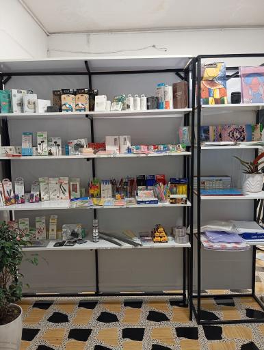 عکس کافی نت و انتشارات نگرش 