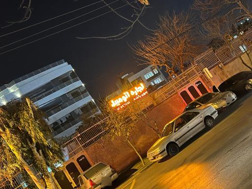 عکس دفتر اجاره اتومبیل بدون راننده