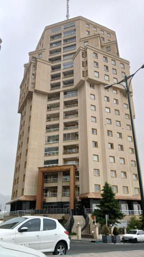 عکس برج سرو نقره ای