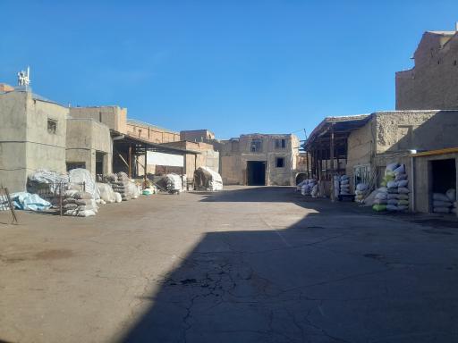 عکس میدان خشکبار صبح خیز