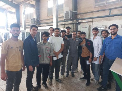 عکس دانشکده فنی و حرفه ای ثامن الحجج (ع)