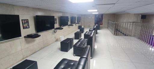 عکس بیلیارد و گیم سنتر پلاتو