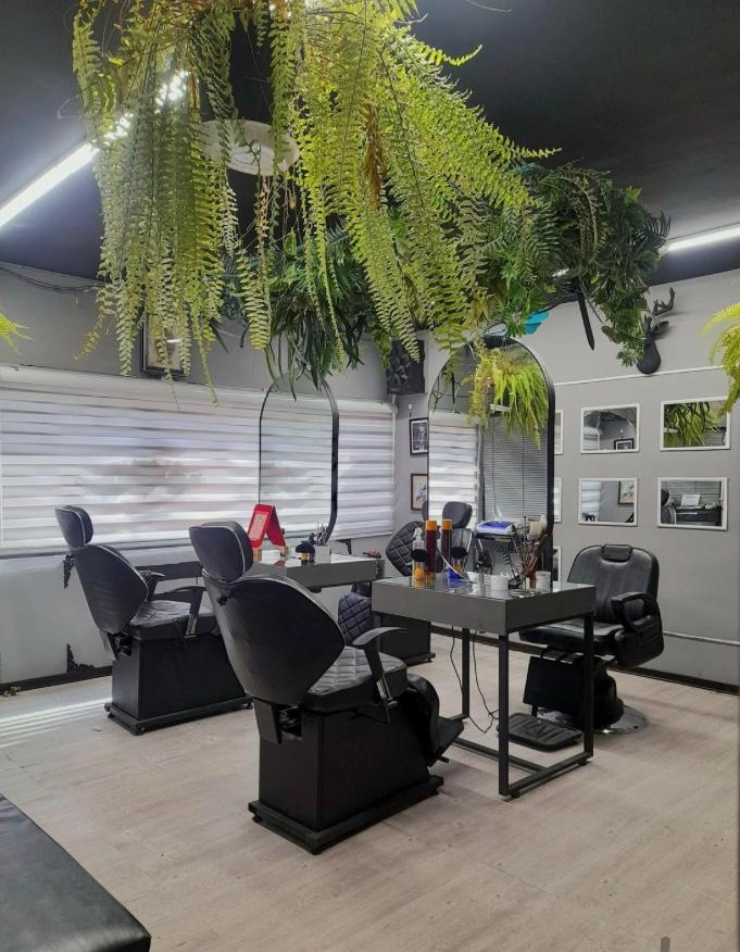 عکس آرایشگاه مردانه ساچ