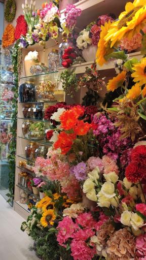 عکس گلفروشی مصنوعی هدیه (فلورا)