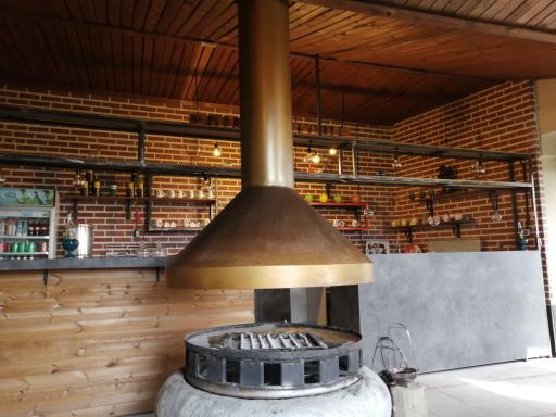 عکس کافه رستوران سنتی بام سوهانک