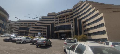 عکس دانشگاه آزاد اسلامی واحد تهران مرکزی