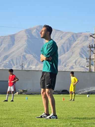 عکس زمین چمن رضی آباد بالا