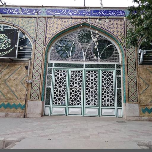 تکیه میدان قلعه