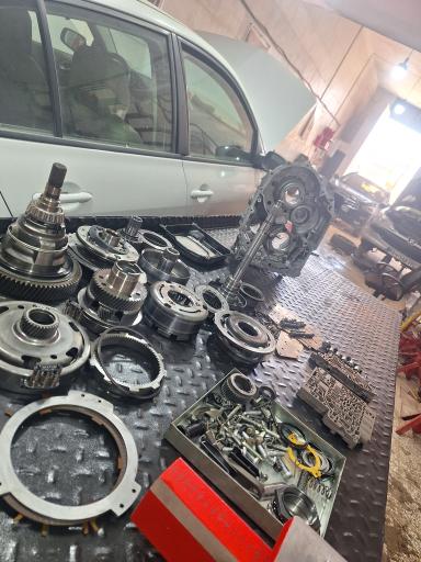 عکس تعمیرگاه گیربکس اتوماتیک اصفهان تکنیک 