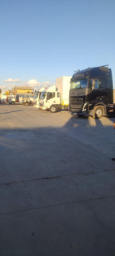 عکس تعمیرگاه و فروشگاه قطعات اسلامی