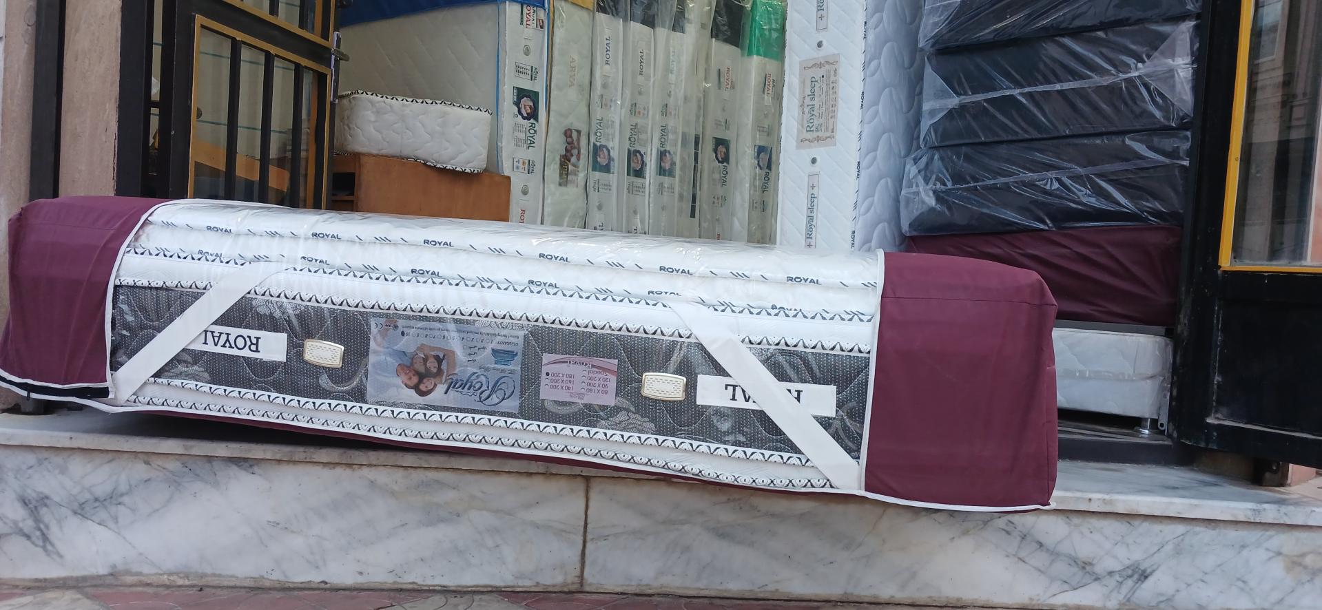 عکس نمایندگی تشک رویال