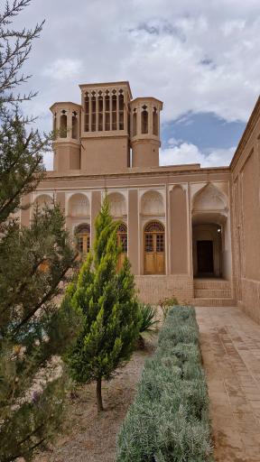 عکس بادگیرها سه قلوی بشرویه