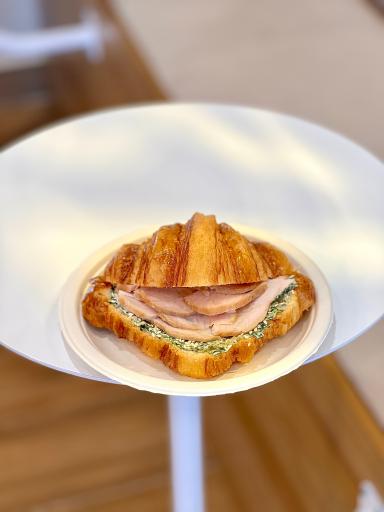 عکس کافه بیکری فلوریش 